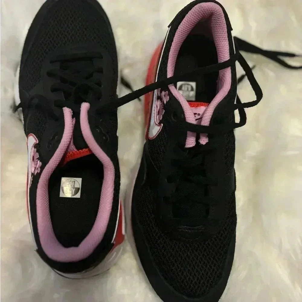 Nike Youth-Used Excellent Condition - Picture 2 of 2
